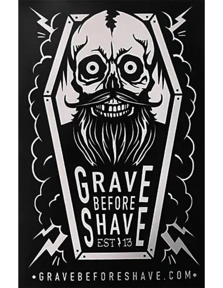 Fisticuffs Grave Before Shave Est 13 Sticker Ύψος: 10,5cm Πλάτος: 7cm 3897 Fisticuffs LLC Fisticuffs Grave Before Shave Est 13 Sticker Ύψος: 10,5cm Πλάτος: 7cm 3897 Fisticuffs LLC