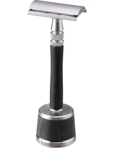 Feather WS-D2S Wood Handle Safety Razor And Stand 10348 Feather Closed Comb Safety Razors €370.00 €298.39